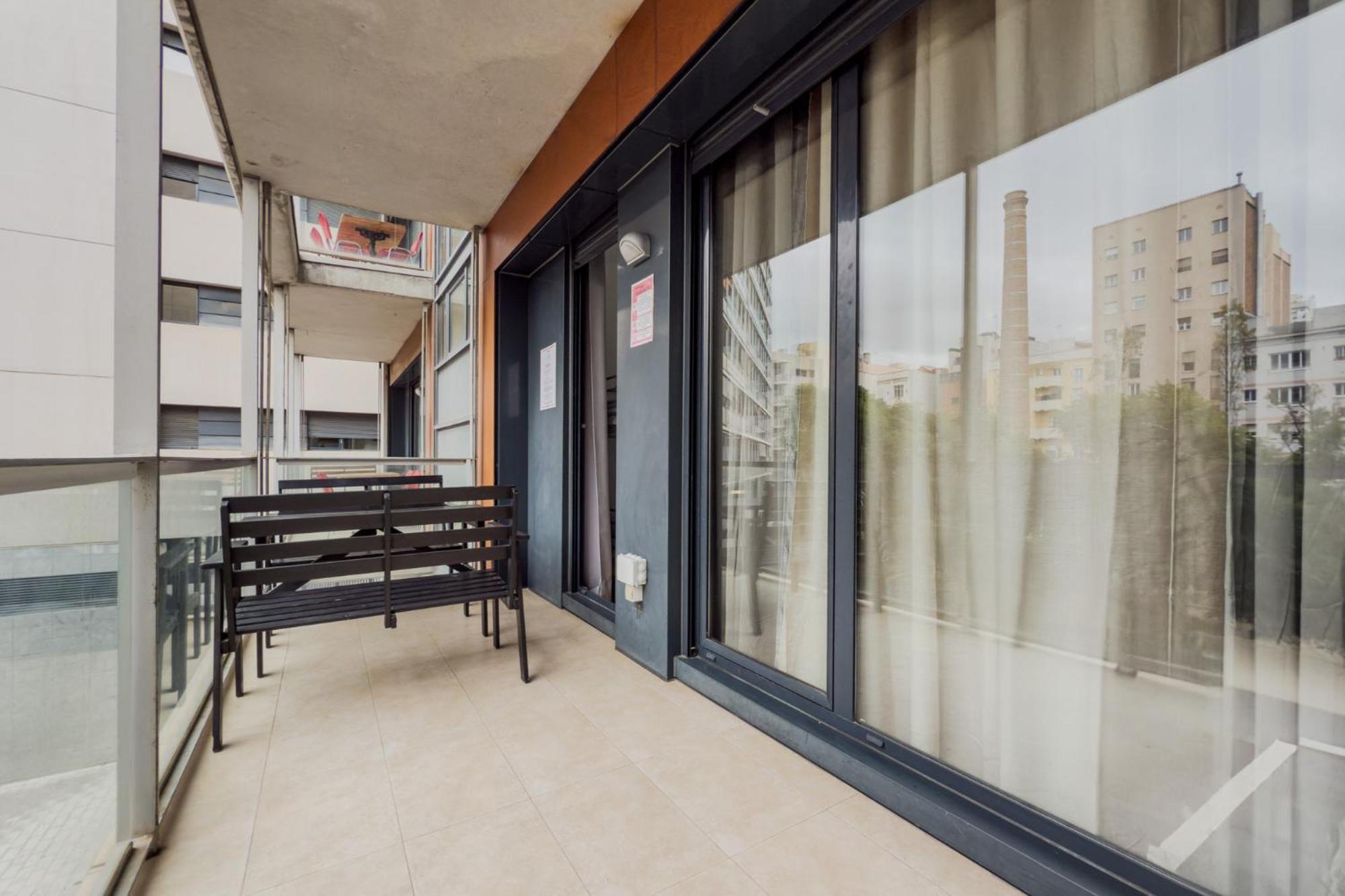 The Lonely Chimney Apartments Barcelona Exterior photo