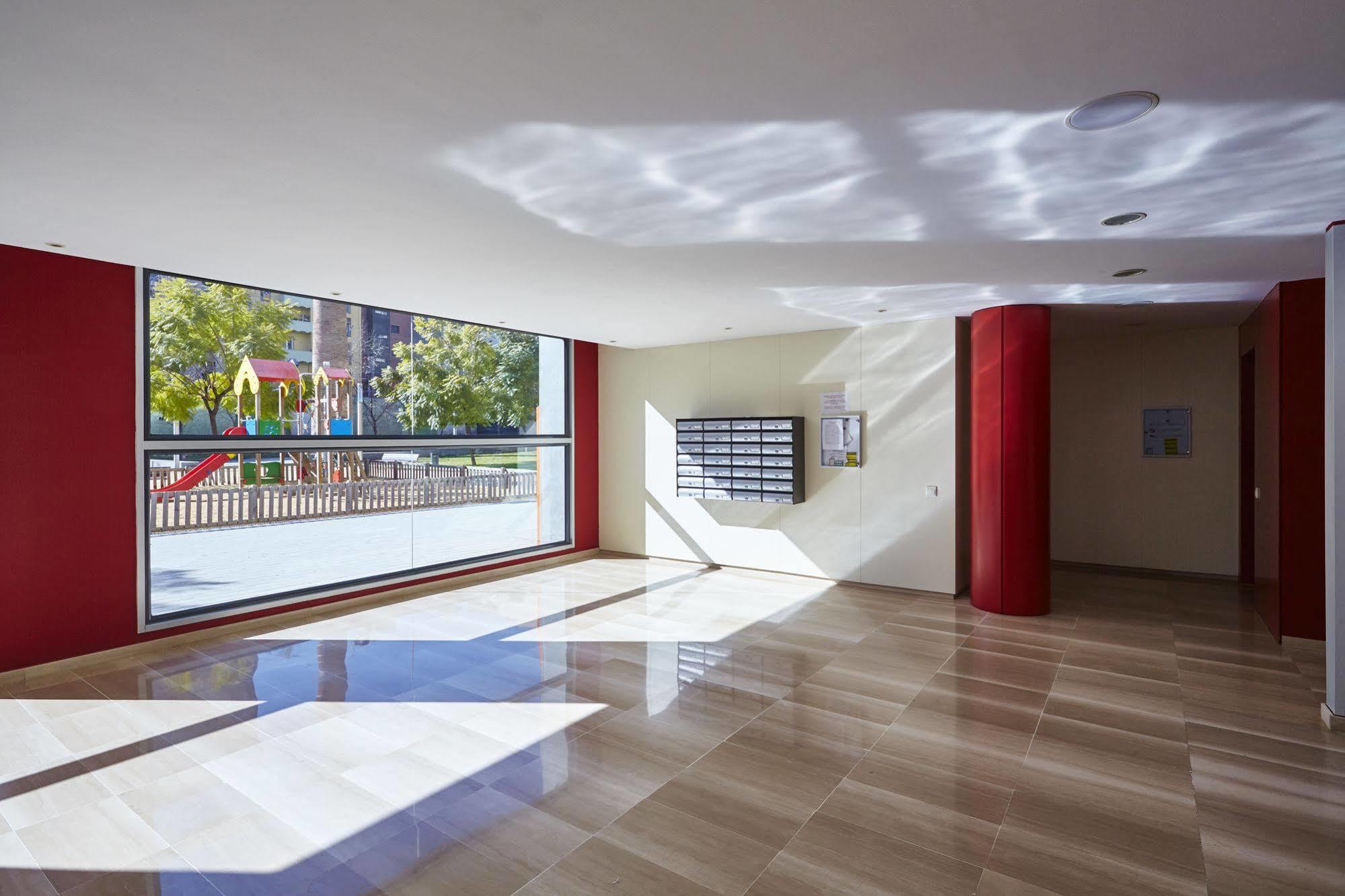 The Lonely Chimney Apartments Barcelona Exterior photo